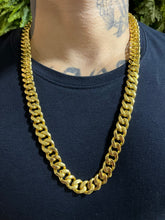 Corrente Pitbull 12mm Banhado a Ouro 18k