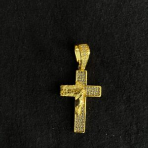 Pingente Cruz com Face de Cristo Cravejado