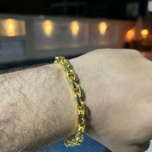 Pulseira cadeado 8mm banhada a ouro 18k